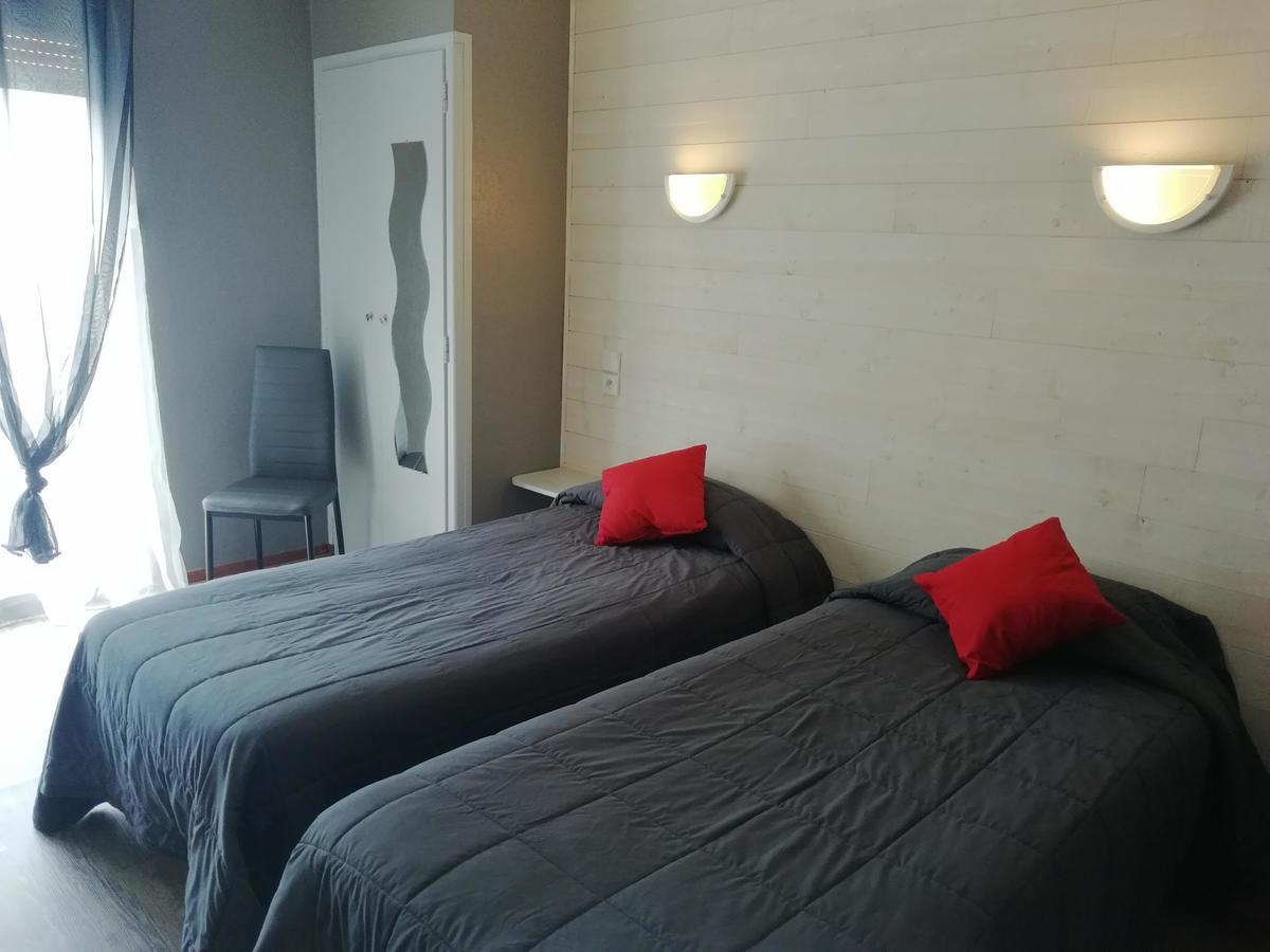 Hotel L'Oustalet Font-Romeu-Odeillo-Via Eksteriør billede